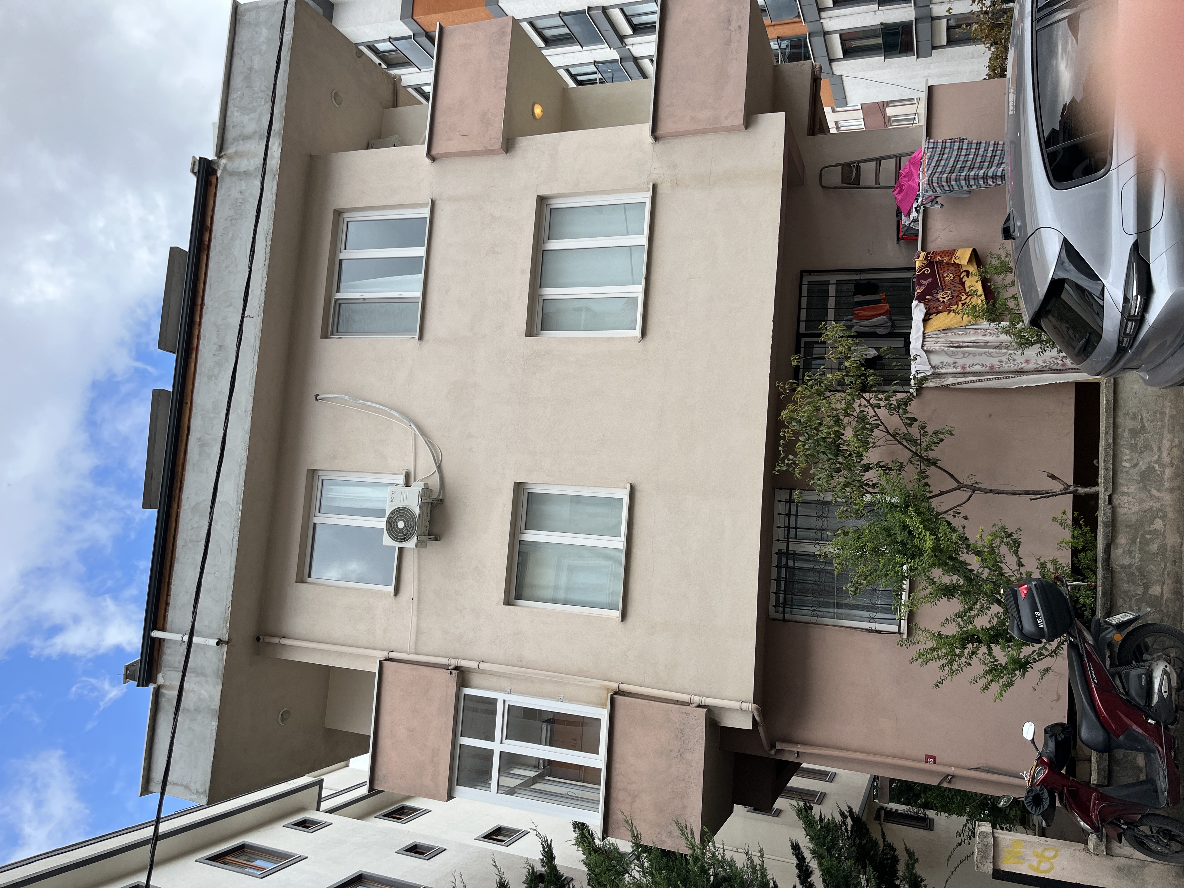 ÜMRANİYE ESENKENT MAH 120 M2 3+1 KAT MÜLKİYETİ&#039;Lİ