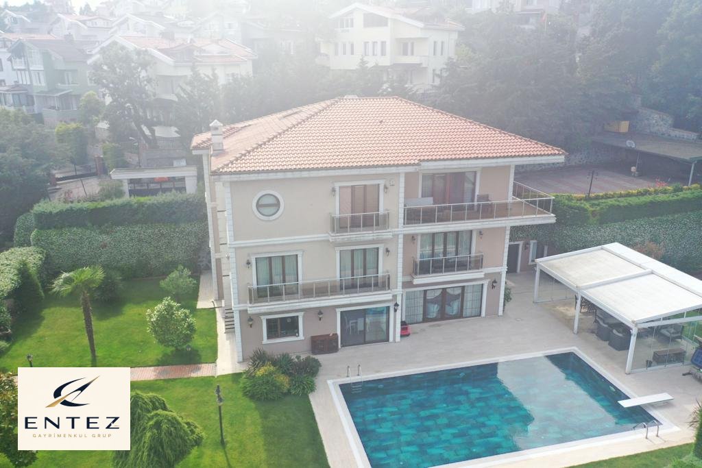Beykoz çavuşbaşı Yavuz selim 'de 3.500 M² içerisinde tribleks villa